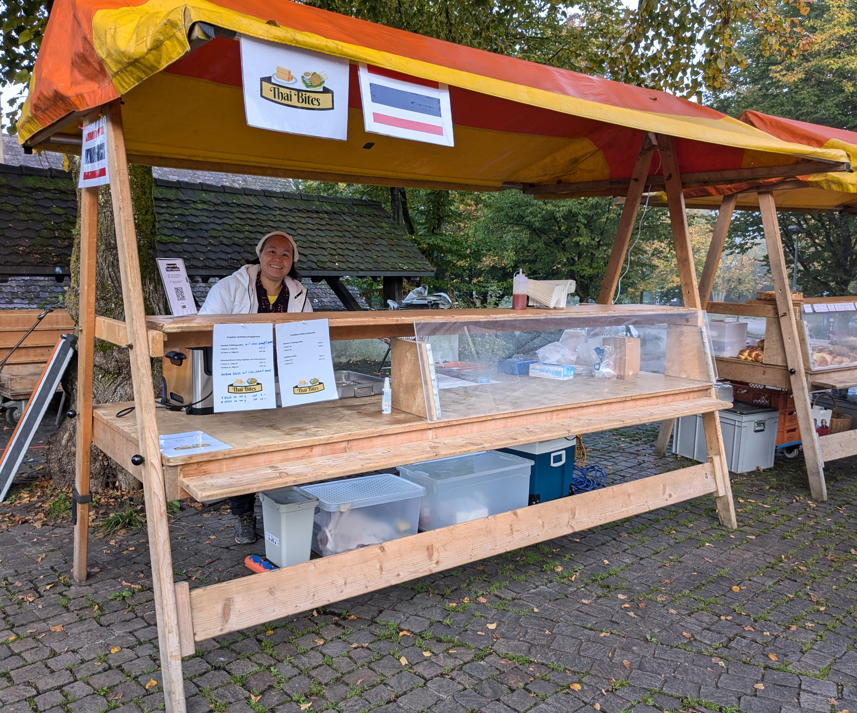 Wochenmarkt Münsingen Schlossgutplatz Thai Bites